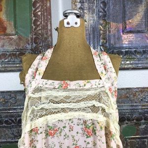 Hazel Brand Floral & Lace Tunic Tank Top.